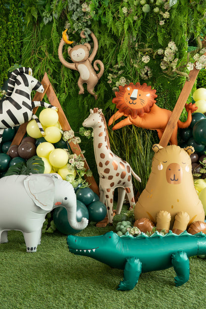 Standing Giraffe Foil Balloon 47 in