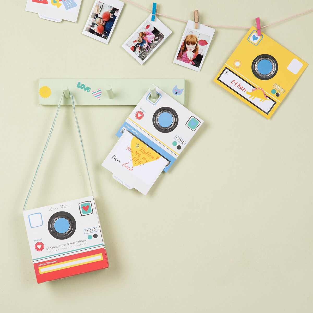 Instant Camera Kids Valentine's Cards & Stickers Set (x 24)