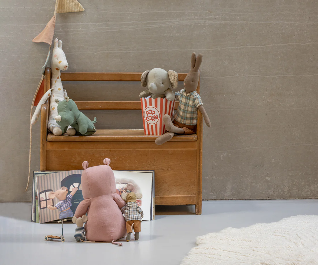 Safari friends, Elephant, Small - Iron grey