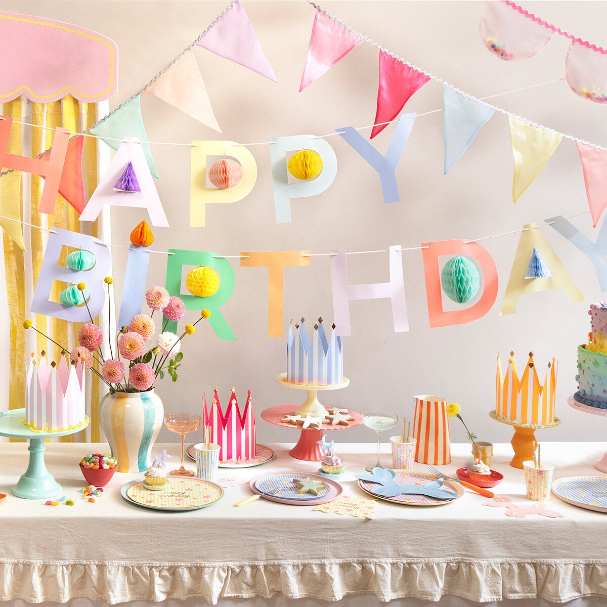 Bright Star Happy Birthday Dinner Plates (x 8)